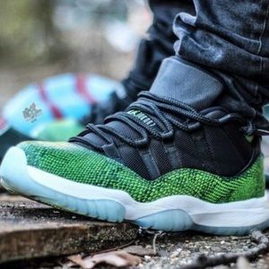 NIKE AIR JORDAN XI RETRO SNAKESKIN